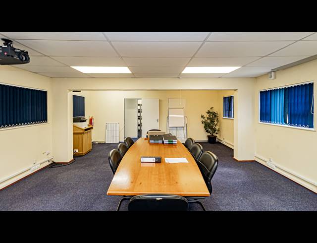 773M² OFFICE FOR SALE IN FERNDALE